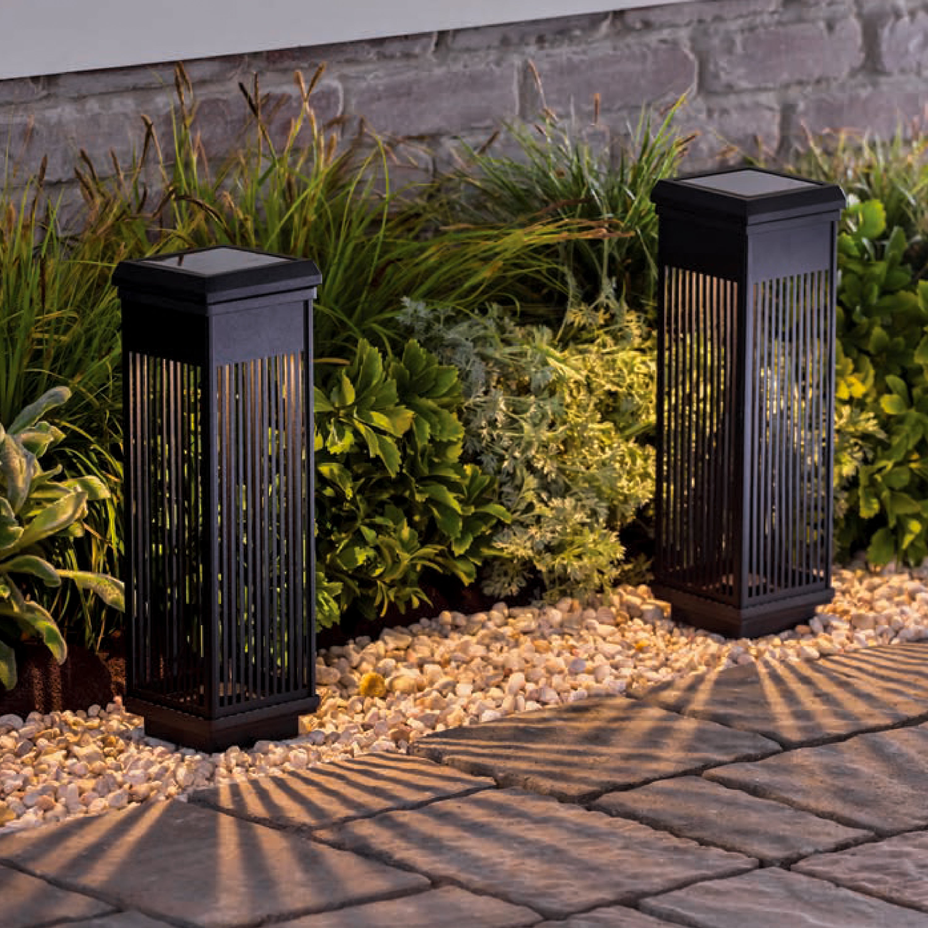 Harbor Breeze 2 -Pack 15 -Lumens 0.12 -Watt Black Solar LED Outdoor Path Light Kit ( 3000-K )